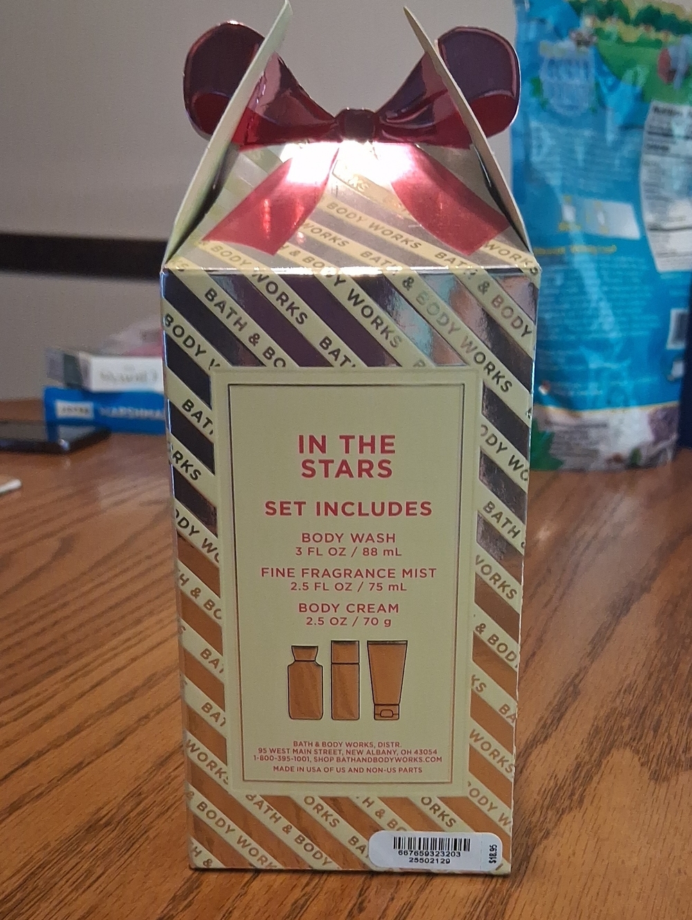 Bath & Body Works Gold and Red 'In The Stars' Gift Set